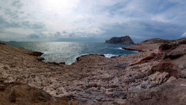 Marseille-(Calanque de Callelongue)